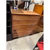 Image 1 : Dresser
