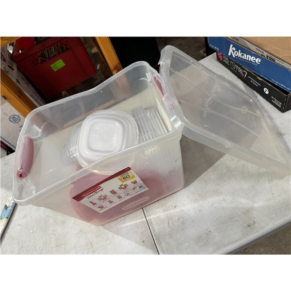 Rubbermaid storage containers