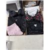 Image 1 : Clothing size small