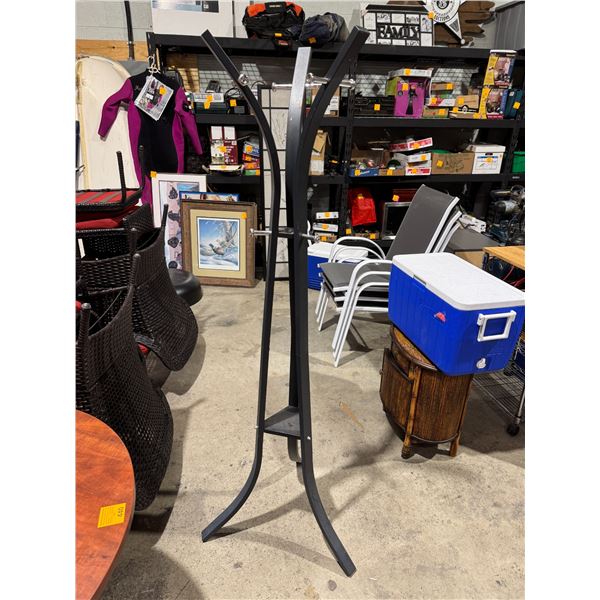 Metal coat stand