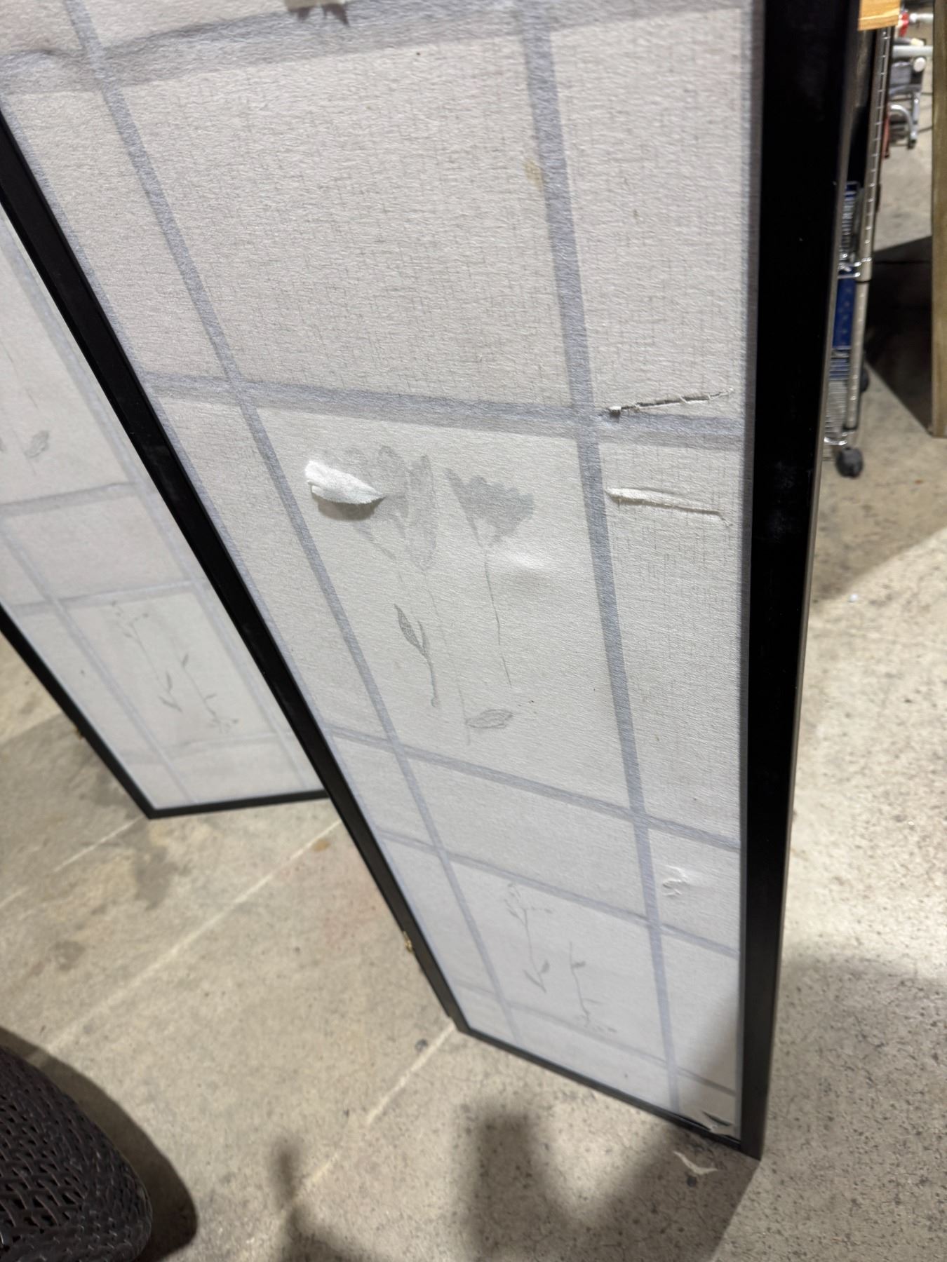 Room divider screen some damage see pictures