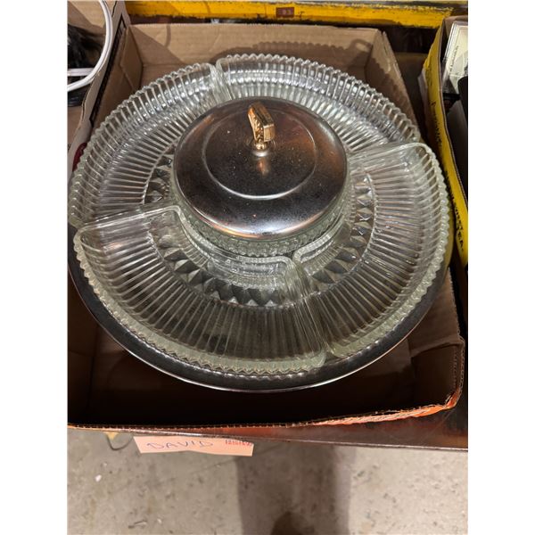 Lazy Susan serving dish