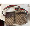 Image 1 : Gucci fanny pack