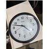 Image 1 : Sharp clock