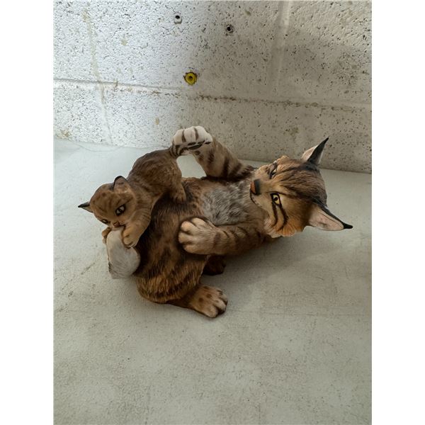 Porcelain national wildlife Federation playful morning