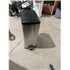 Image 1 : Step garbage can