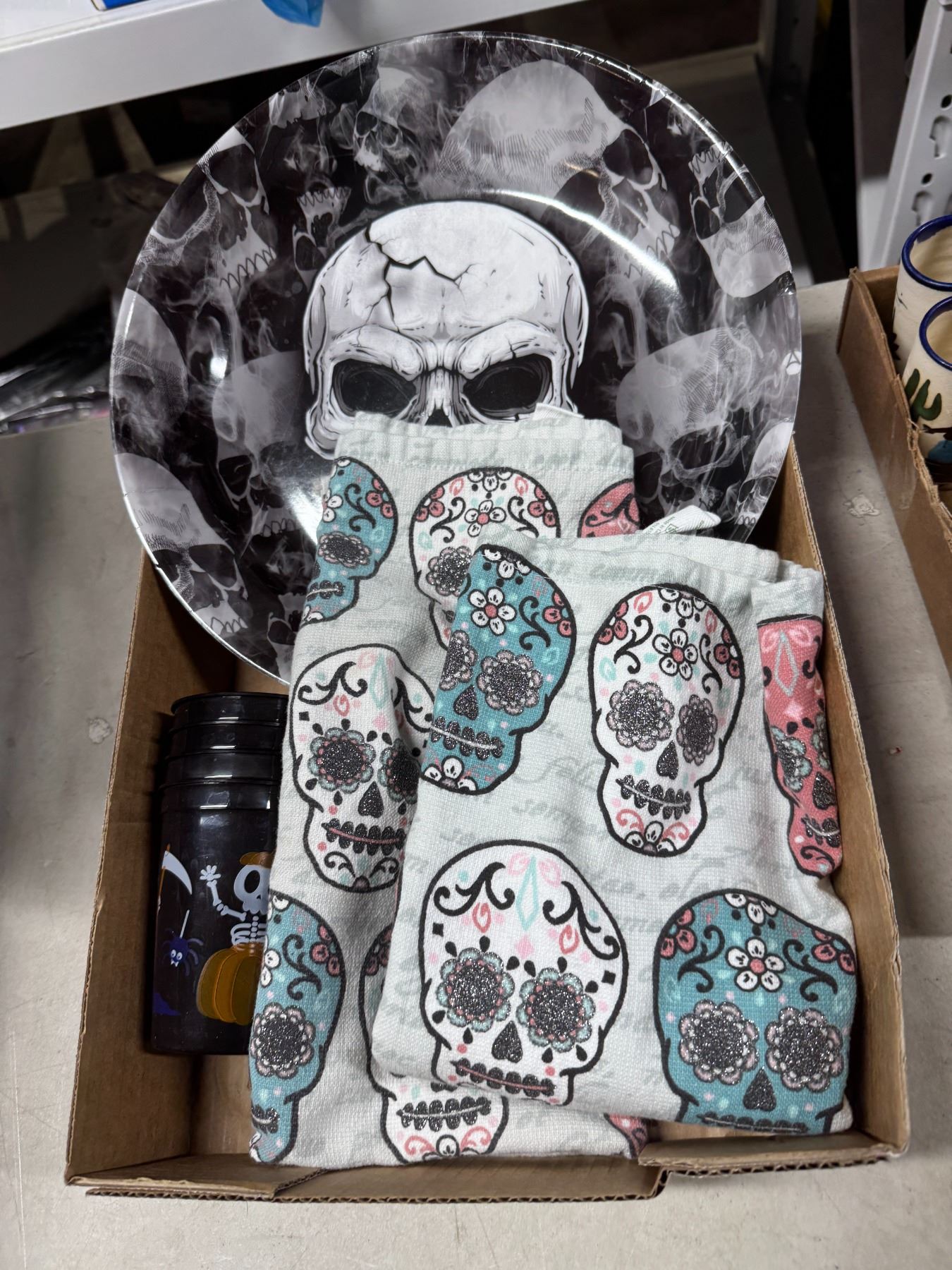 Skull themed items