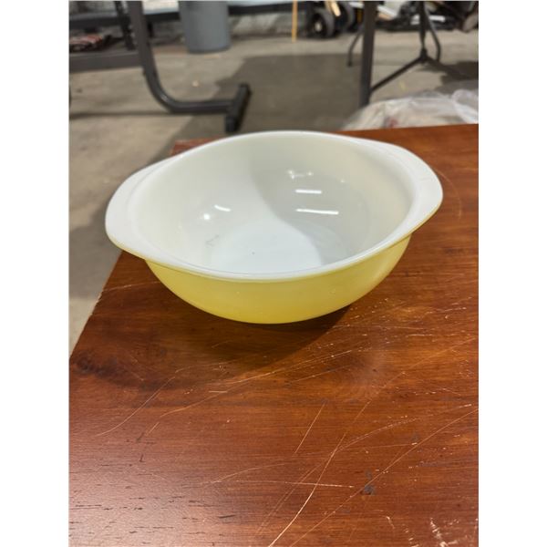 Pyrex mixing bowl
