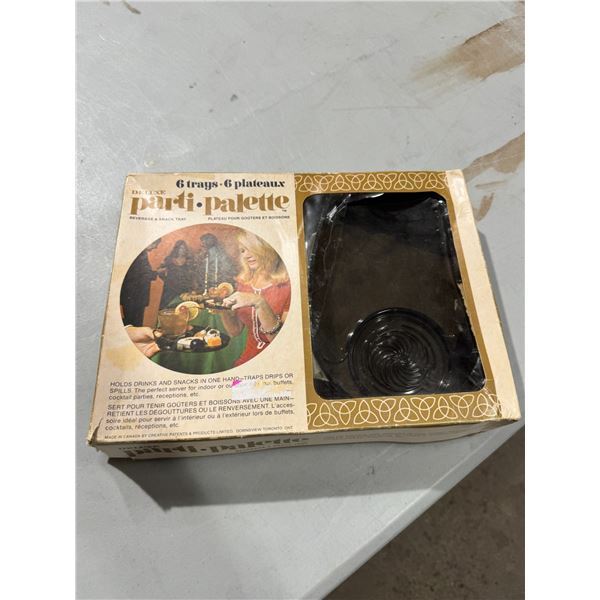 Deluxe party trays