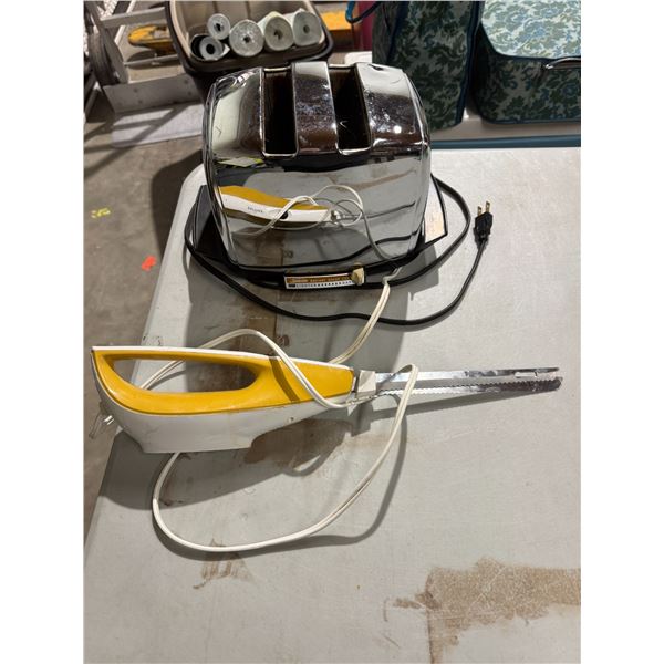 Sunbeam vintage toaster, and an electric knife