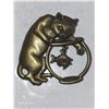 Image 2 : Vintage Signed JJ Cat with Fish Jonette Brooch