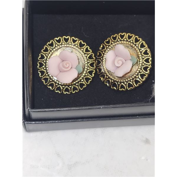 Vintage 1970s Delicate Powder Pink Ceramic Roses Gold Plated Clip On Earrings