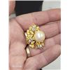 Image 4 : Vintage Signed Butler Simulated Pearl & Crystal Clip On Earrings