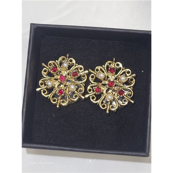 Vintage Faux Pearl & Amethyst Rhinestone Pierce Earrings