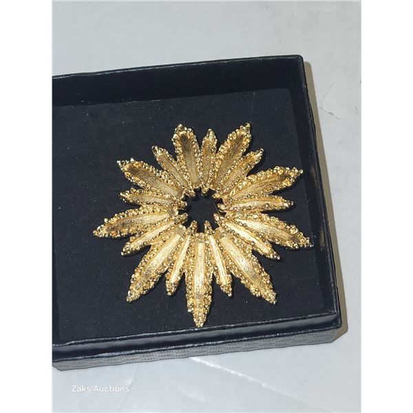 Vintage Signed Avon Matte Satin Textured Goldton Starburst Brooch