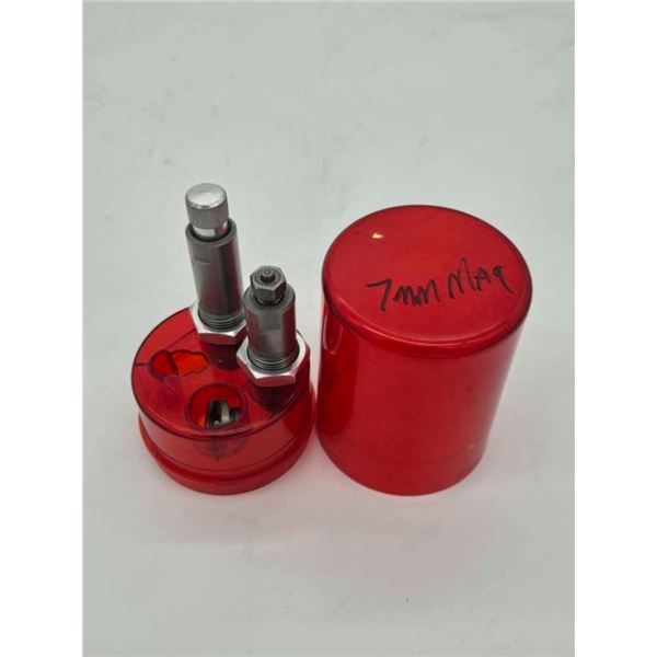 Lee 7mm mag reloading dies w/shell holder