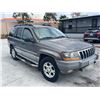 Image 2 : JEEP GD CHEROKEE 2000 T-DONATION
