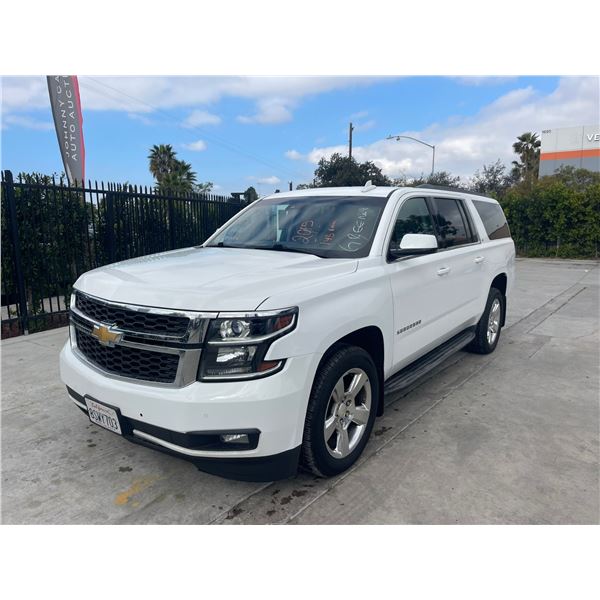 CHEV SUBURBAN 2015 O/S TITLE 2 DAYS