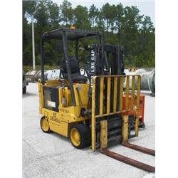 HYSTER CO. ELECTRIC FORKLIFT MDL: E40XL, SER NO: C108G12737L. MFG. DATE: 1990. INCLUDES BATTERY CHAR