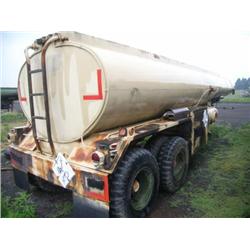 FREUHAUF MDL M131A5C 4W SEMI TRAILER FUEL SERVICING TANK GVW 37, 230 LBS, 5000 GAL CAPACITY, W/ (1)W