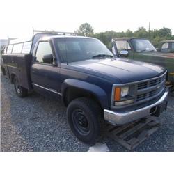 94 CHEVROLET MDL CK20903 4X4 LIGHT MAINT UTILITY TRUCK 2500 SERIES, DOES NOT RUN, ODOMETER INDICATES