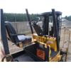 Image 3 : HYSTER, MDL: E40XL, 4K ELECTRIC FORKLIFT WITH OUT BATTERY, WITH FORKS, NO KEY, 5910. 4 HRS.
