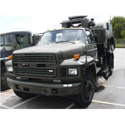 VACUUM MAINTENANCE TRUCK, FORD F700D, VIN 1FDNK74NNFVA70557, ODOMETER 96, 440MI (4, 648HRS) REAR DIE