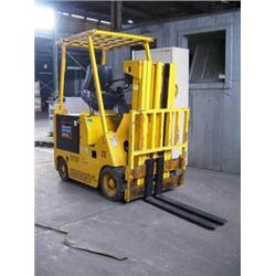 1983 ALLIS MDL:ACE-40 ELECTRIC LIFT TRUCK, 4000LBS CAPACITY W/ BATTERIES& KEYS, 108HRS CONTRACT-7008