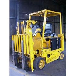 1992 HYSTER CO MDL:E40XL ELECTRIC FORKLIFT TRUCK W/ BATTERY & KEY