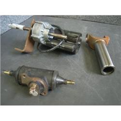 (1) TRI-WALL INDUSTRIAL & VEHICULAR PARTS INCLUDES: FLUID FILTER ELEMENT, CABLE RAMP, VEHICLE DOOR H