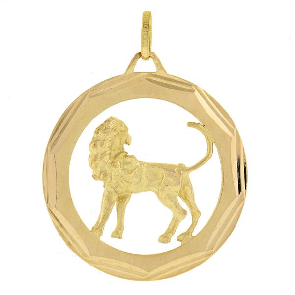 Italian 14k Gold Detailed 3D Lion Diamond Cut Frame Leo Zodiac Medallion Pendant