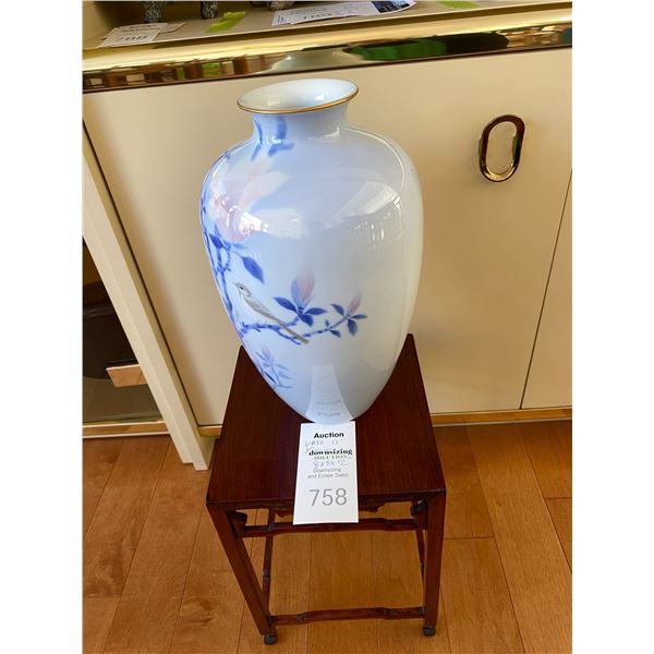 Asian Vase, Table A