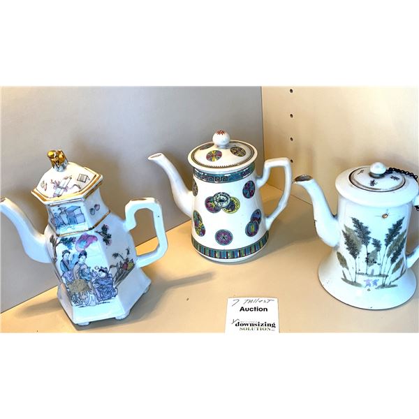 Porcelaine Tea Pots A