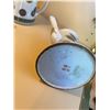 Image 3 : Porcelaine Tea Pots A