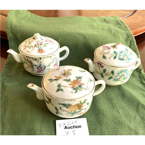 Porcelaine Tea Pots A