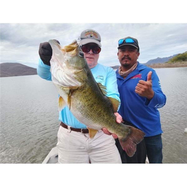 Trophy Largemouth Bass Fishing in Mexico