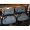 Image 1 : 3 Blue Client Chairs