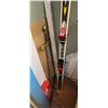 Image 7 : SET OF ROSSIGONL 10.4 SKI'S, COAT, PLUS PROJECTOR SCREEN AND MISC ITEMS