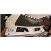 Image 8 : HOCKEY SKATES S10 AND TWO SOFT BALLS