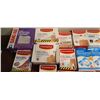 Image 2 : LARGE BOX OF BAND AIDS