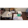 Image 1 : BANDAGES, SUTURES, DISPOSABLE SYRINGES, RUBBER GLOVES