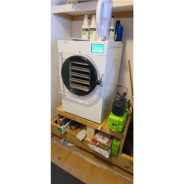 HARVEST RIGHT MEDIUM HOME FREEZE DRYER