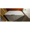Image 1 : FRIDIGAIRE 10CU FT FREEZER COMES WITH CONTENT