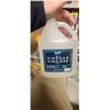 Image 2 : 5 X 4L BOTTLES OF WHITE VINEGAR NO EXPIRY DATE