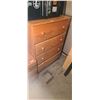 Image 5 : OAK NIGHT STAND AND MAPLE 4 DRAWER DRESSER