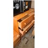 Image 7 : OAK NIGHT STAND AND MAPLE 4 DRAWER DRESSER