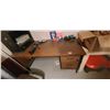 Image 7 : DESK C/W CONTENTS AND HIGH BACK OFFICE CHAIR
