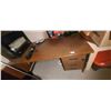 Image 8 : DESK C/W CONTENTS AND HIGH BACK OFFICE CHAIR