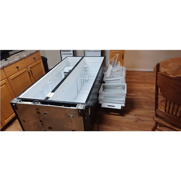 LARGE DOUBLE DOOR SIDE X SIDE FRIDGE/ FREEZER WITH ICE MAKER UNIT NOT WORKING UNIT  MANUFACTURE DATE