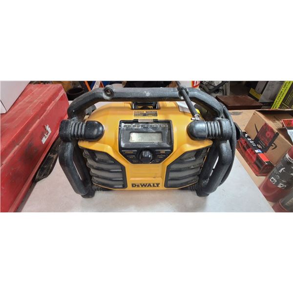 DEWALT RADIO